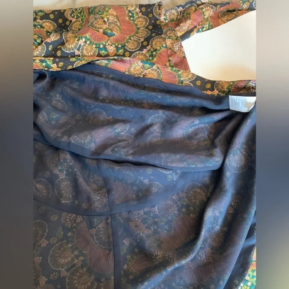 J CREW Point Sur Long Sleeve
Paisley Maxi Dress  size 2 - Picture 9 of 15